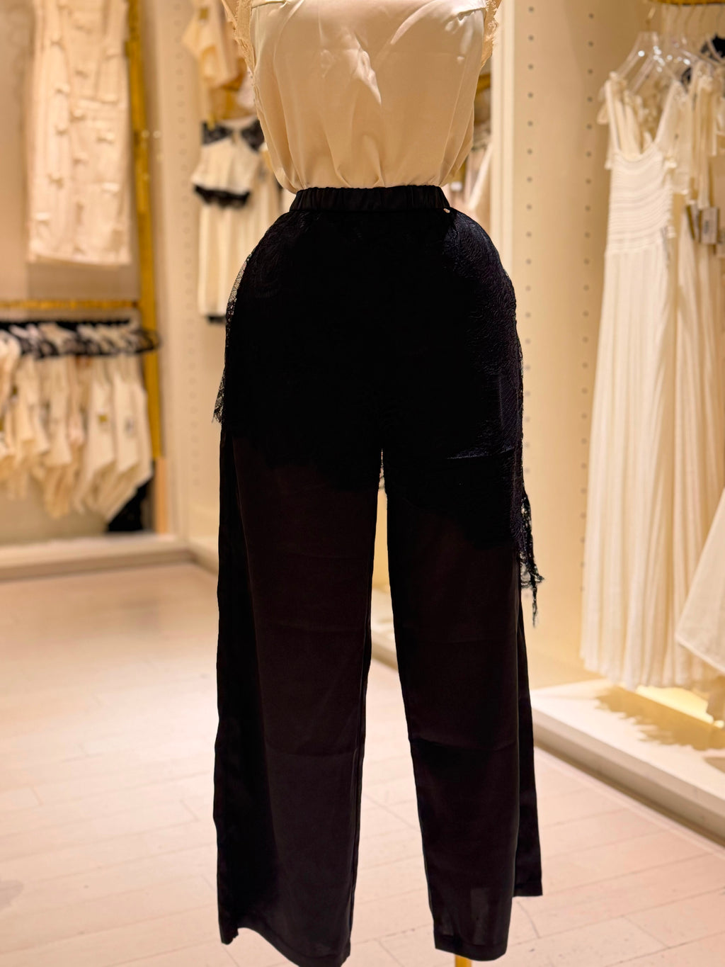Riri's Pants