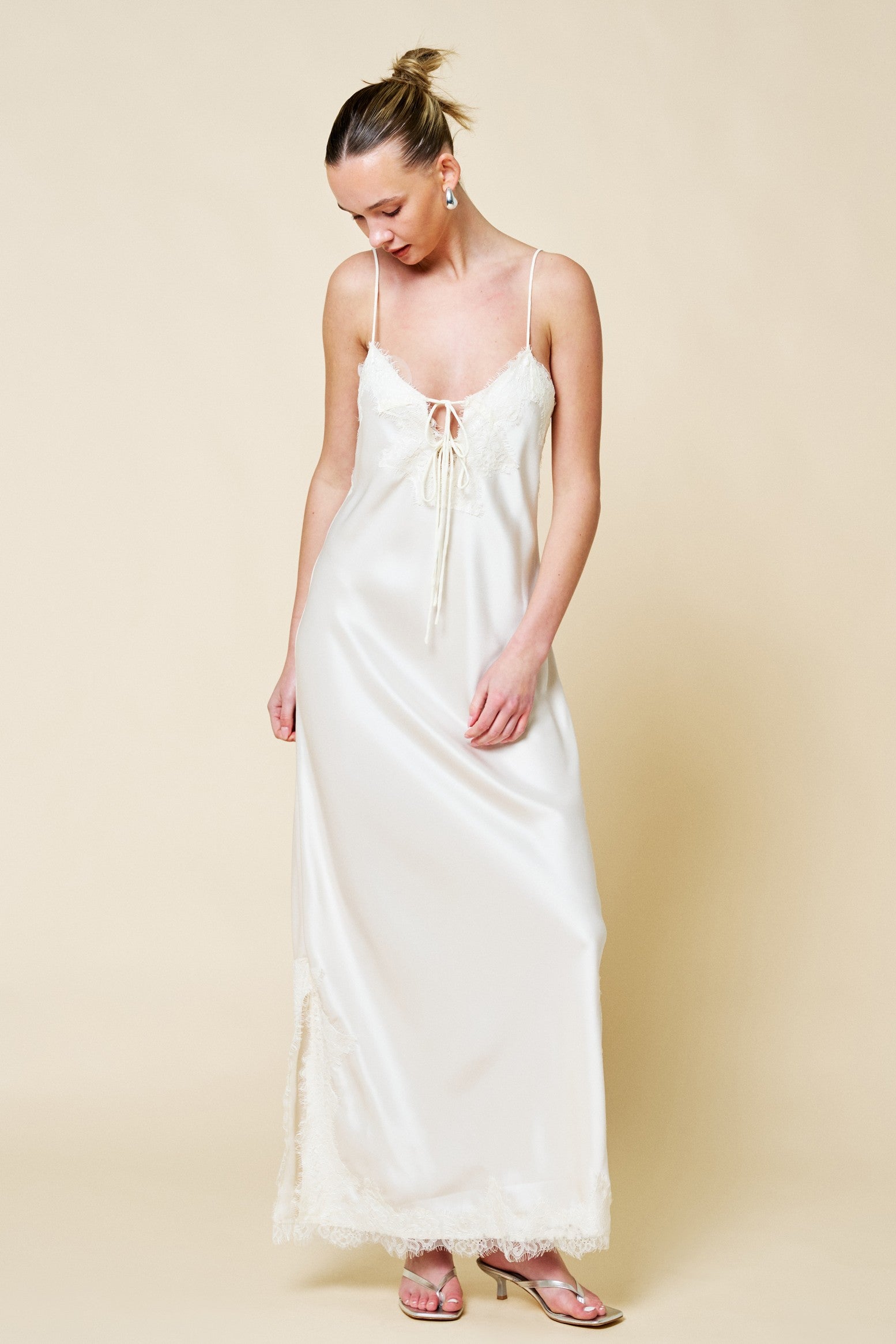 Luni's Dress
