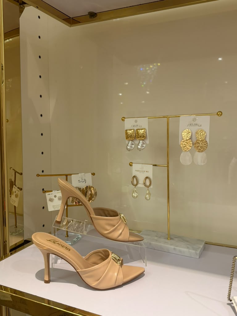 Camelia's Heels