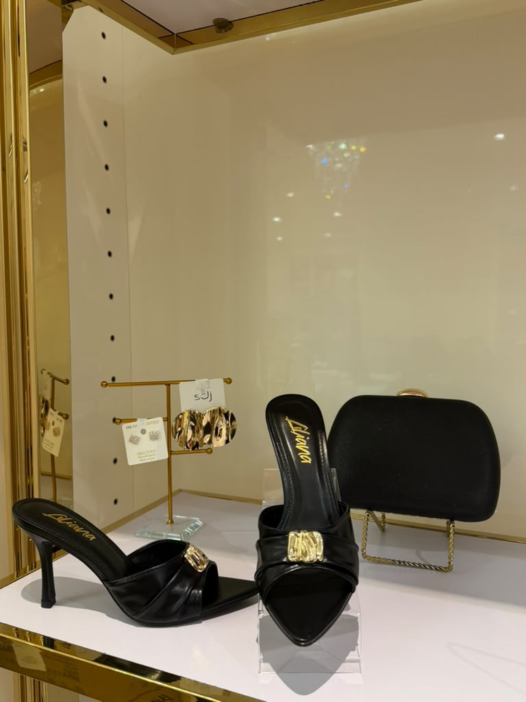 Camelia's Heels