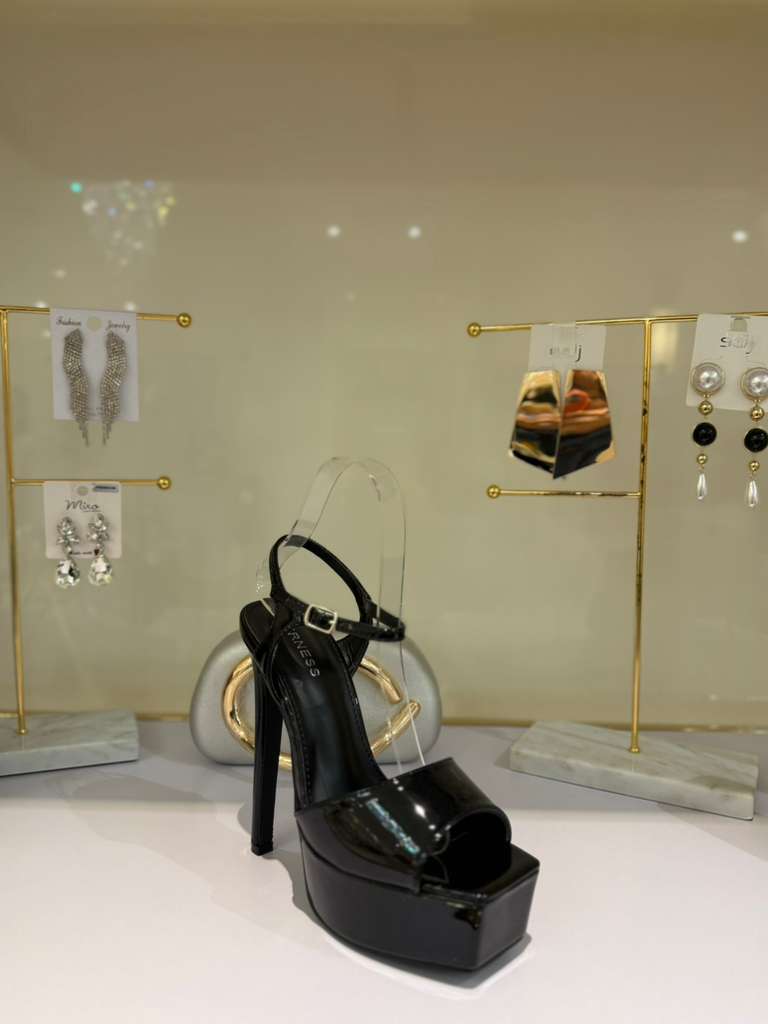 Genevine's Heel