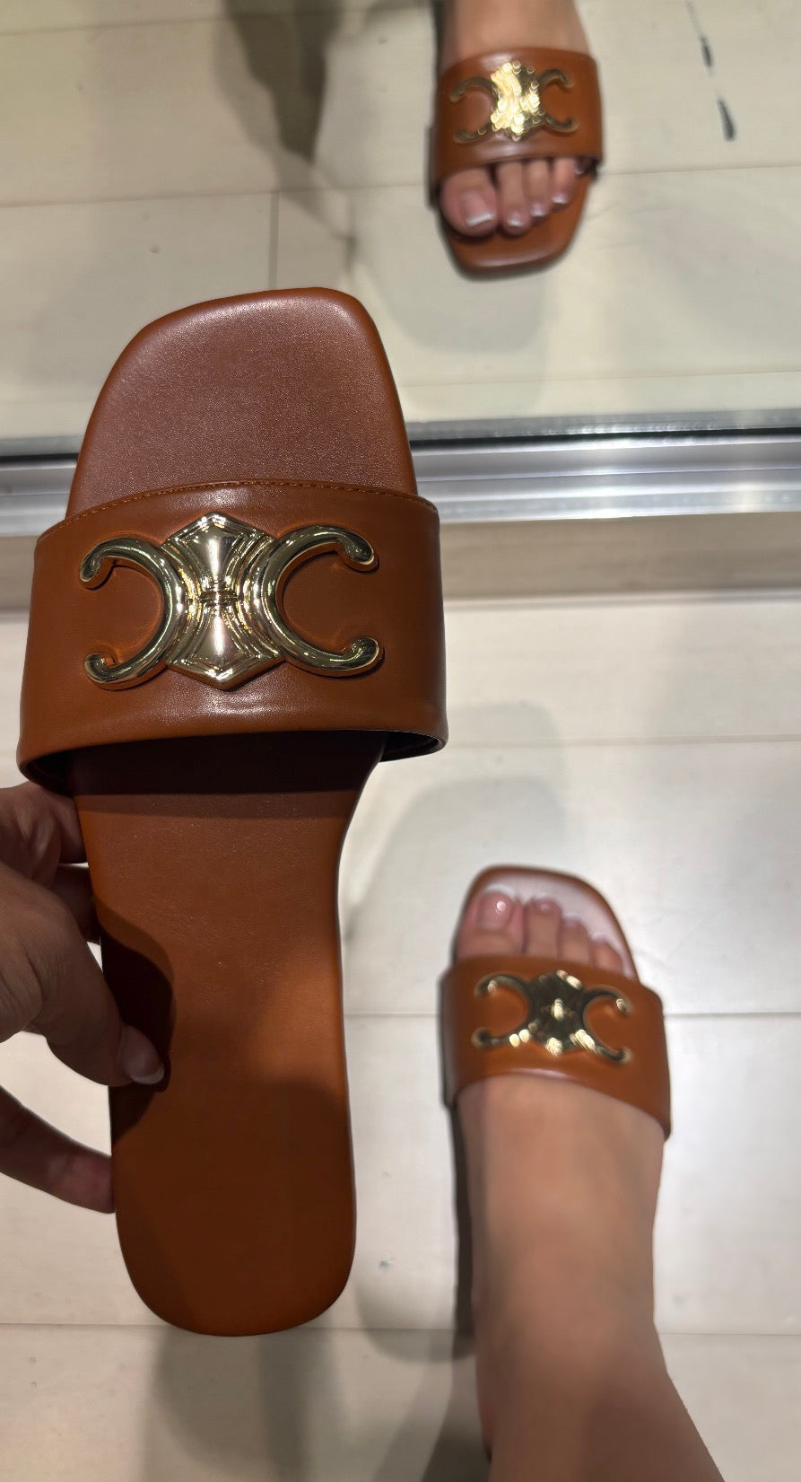 Anahi sandals