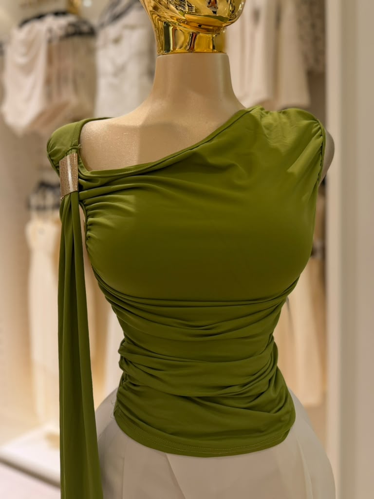 Anahie's Top