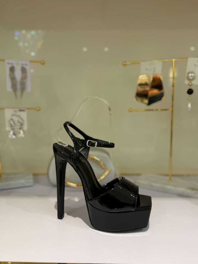 Genevine's Heel
