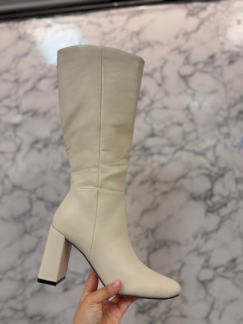 Perla's Boots