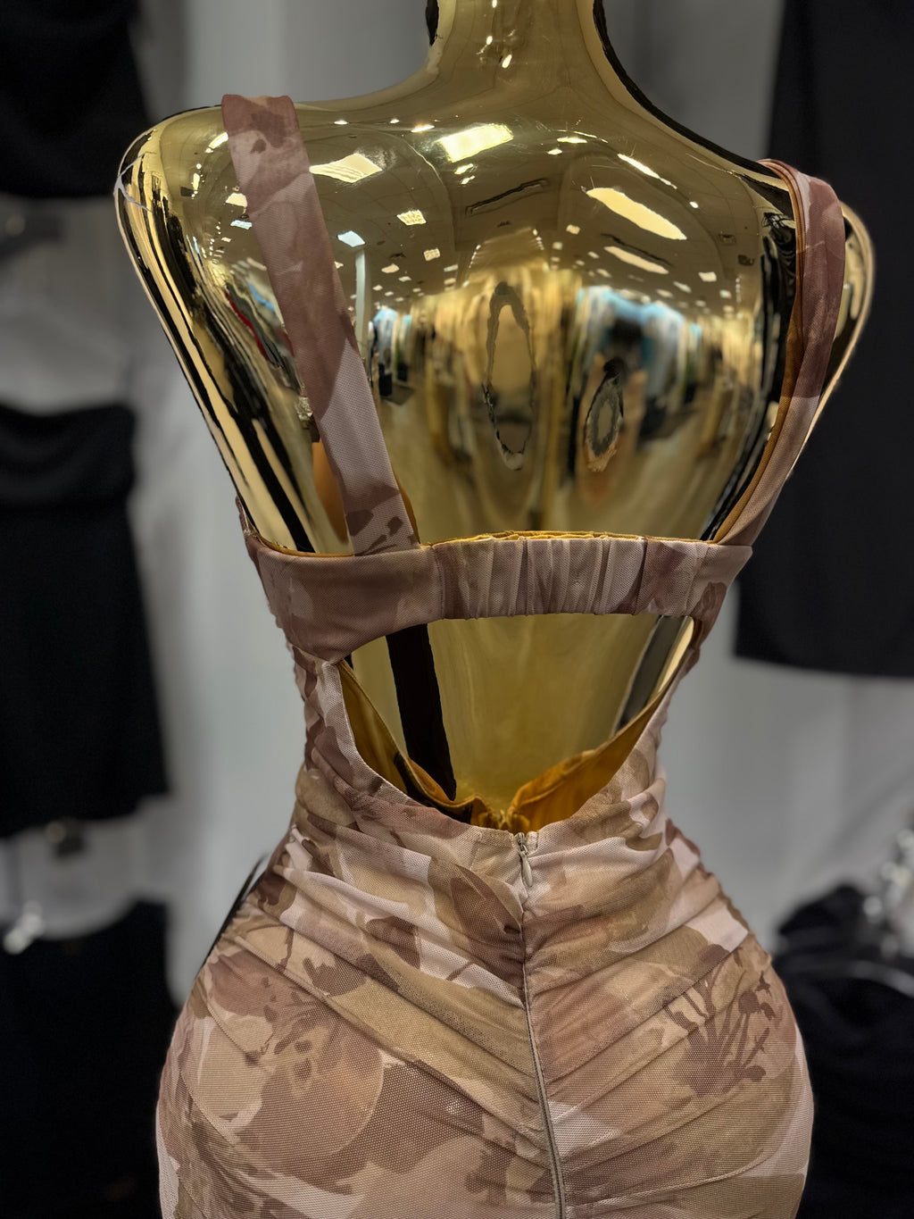 Que's Dress