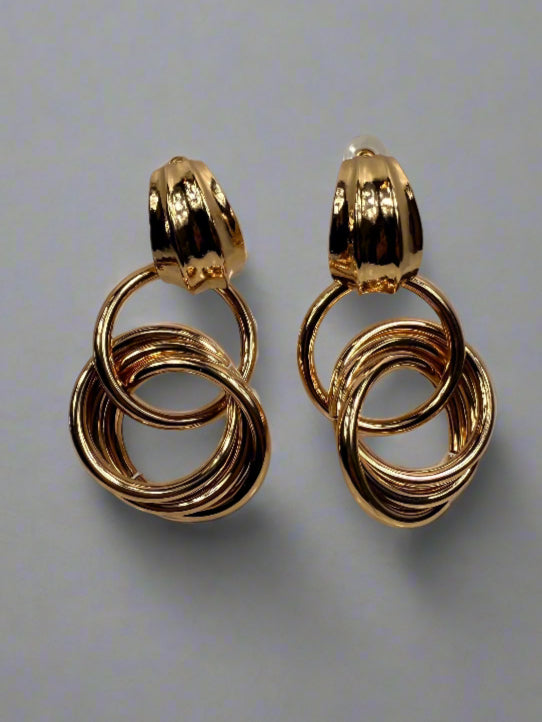 Mae's Earring