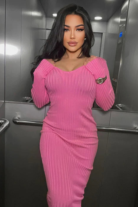 Kaitlyn's Pink Knit Dress