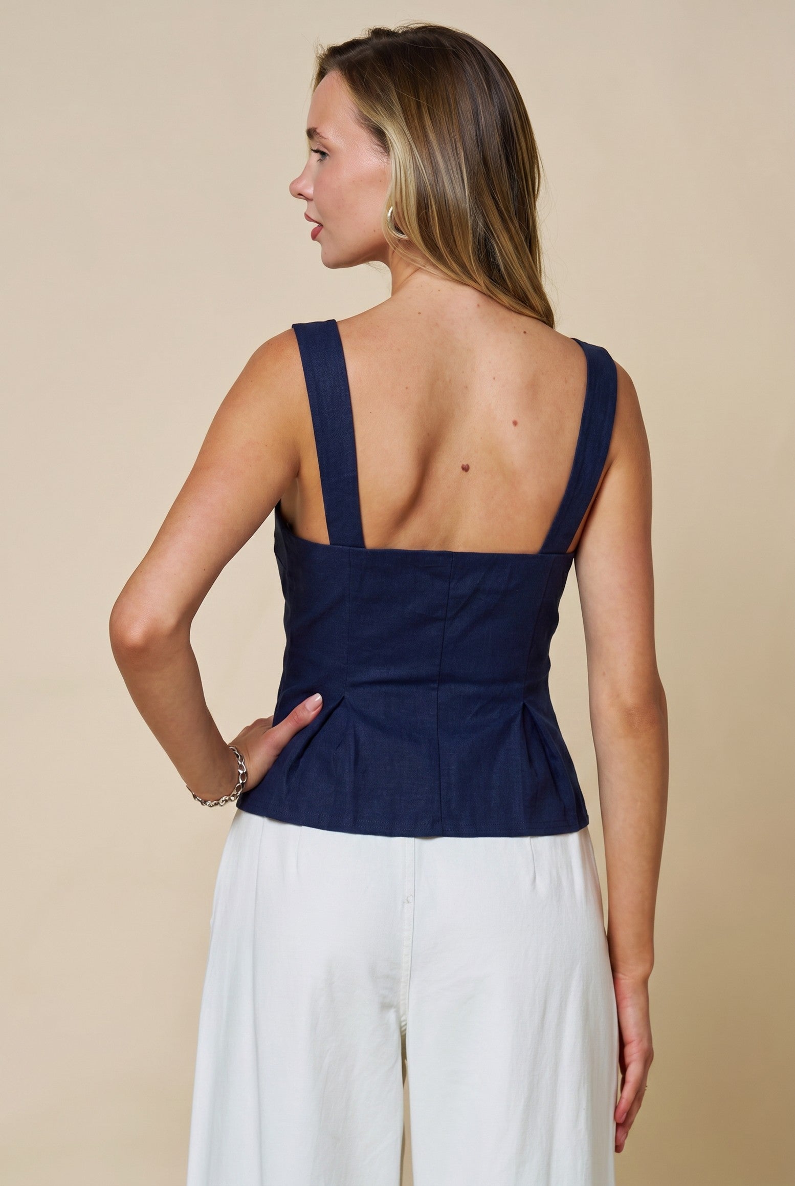 Busti's Top